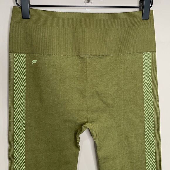 Fabletics Seamless High Waist Check Legging in Green - Picture 8 of 9